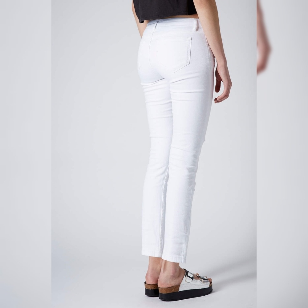 Topshop Moto Mid-Rise Baxter White Denim Jeans